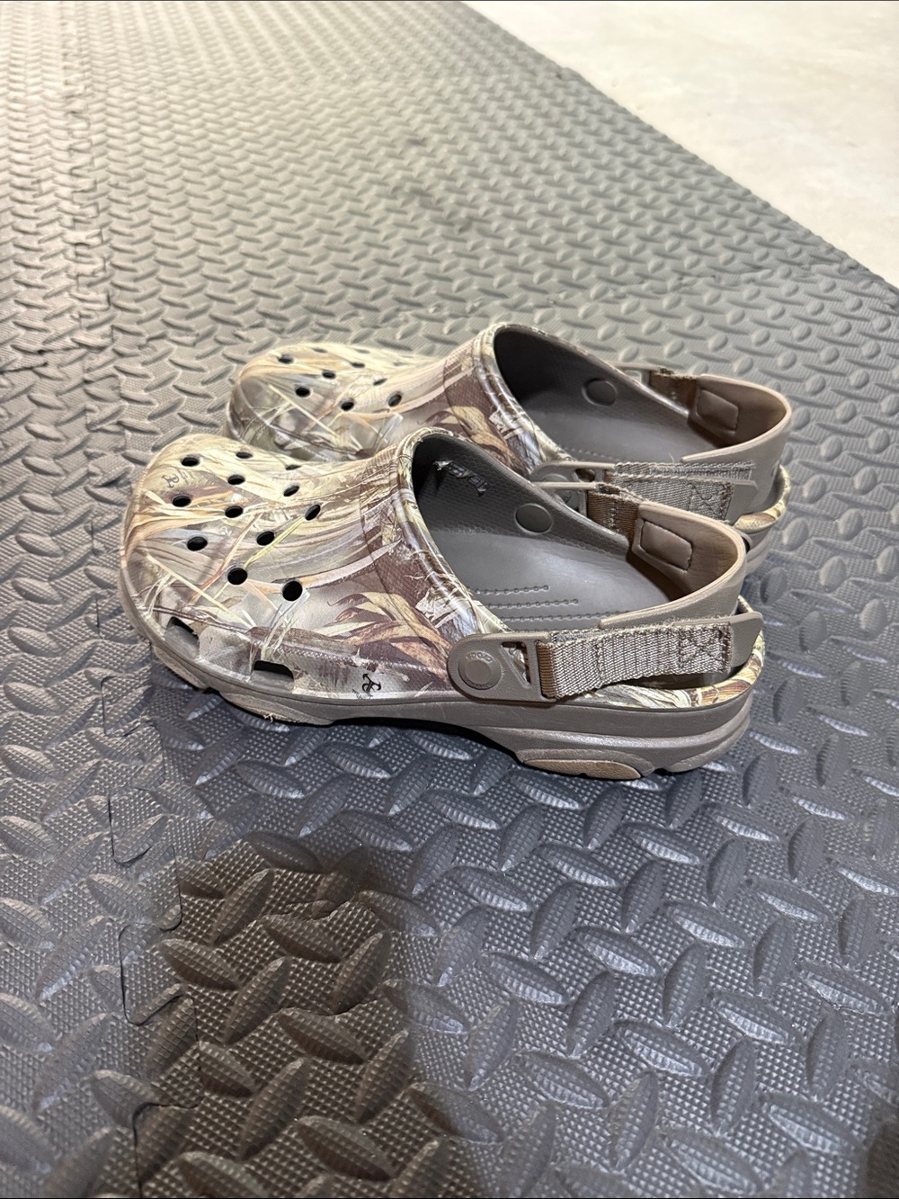 Crocs Classic All Terrain Clogs Camouflage Womens 9 Men’s 7